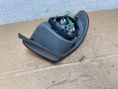 1998 1999 2000 Toyota Corolla Right Passenger Side Tail light OEM AB4755 LK5