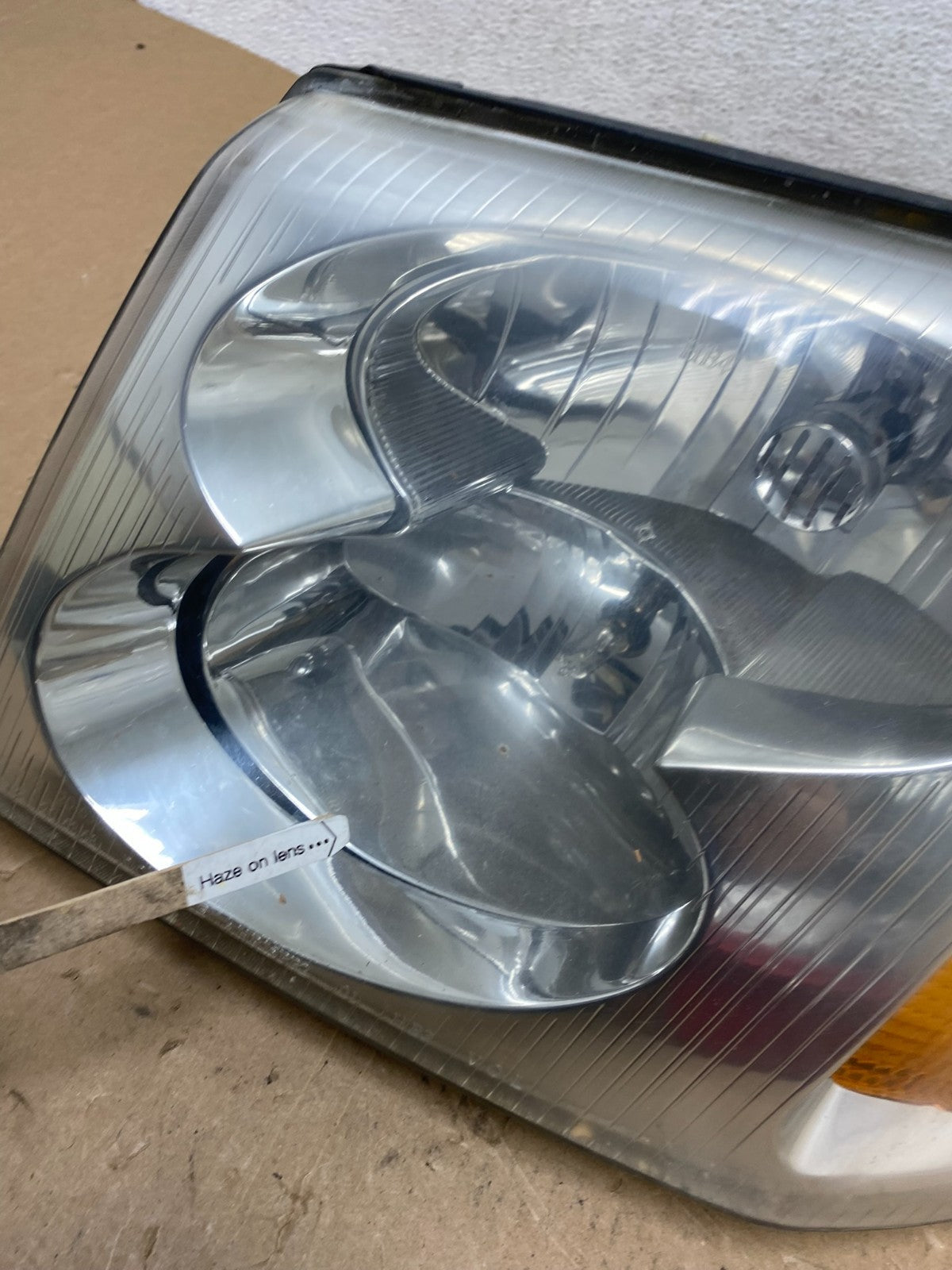 2002 to 2009 Gmc Envoy Left Driver Lh Side Headlight Halogen AD8083 DW4