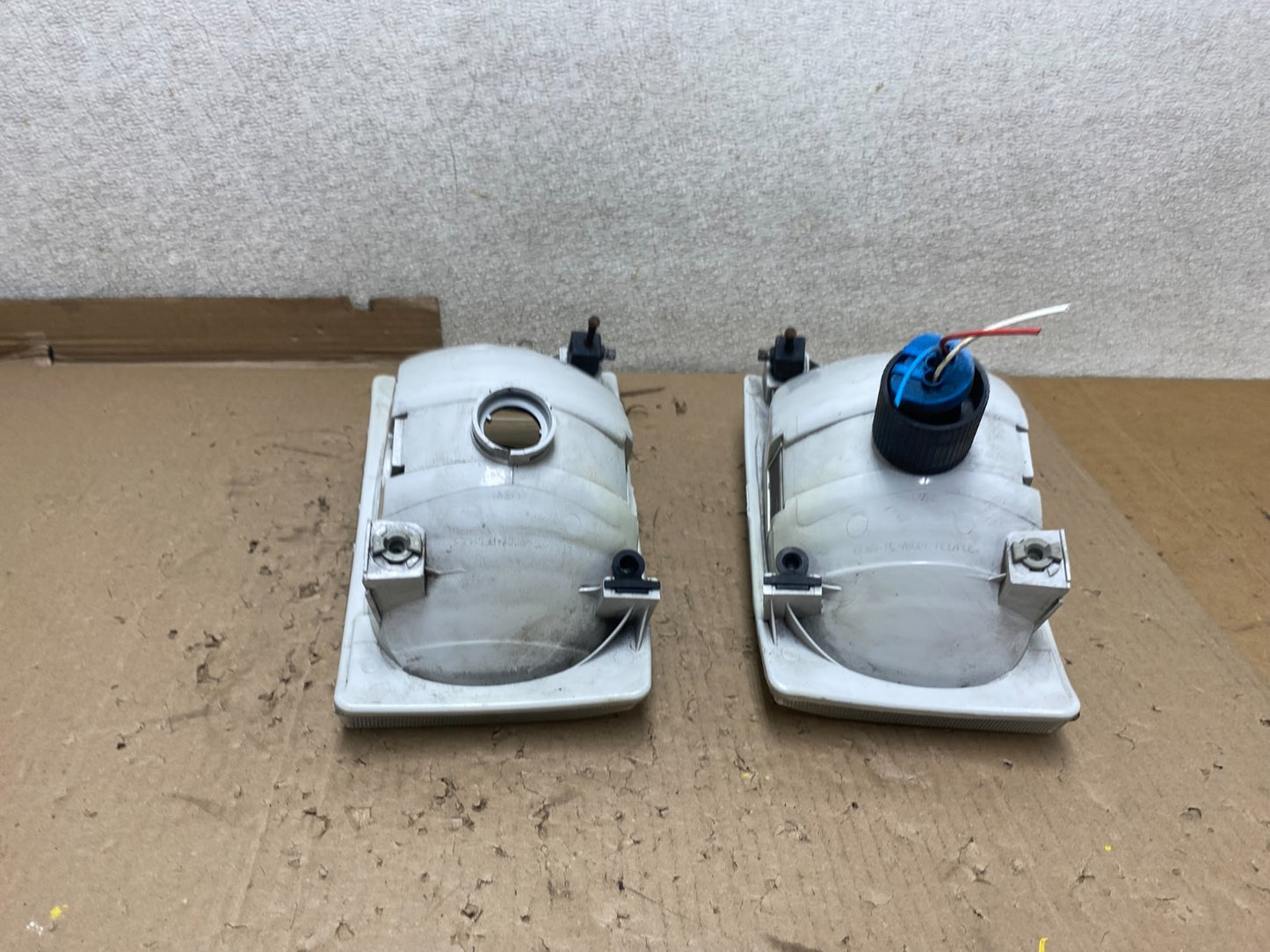 1999-2004 Ford F-250 F250 Super Duty Left+Right Side Headlights U2338 DG9