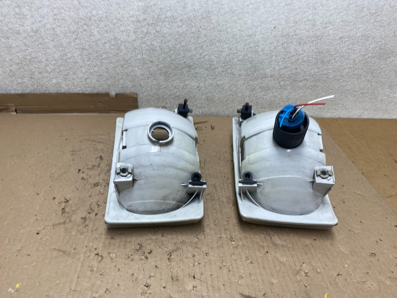 1999-2004 Ford F-250 F250 Super Duty Left+Right Side Headlights U2338 DG9