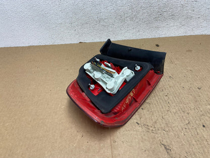2006 2007 2008 Bmw 328i 3 Series Right Passenger Rh Side Tail Light AF9887 LK5