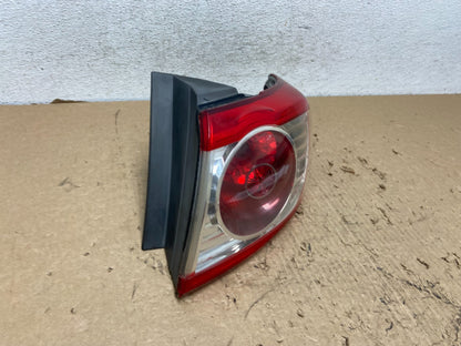 2010 to 2012 Hyundai Santa Fe Right Passenger RH Tail Light AF8432 DW2