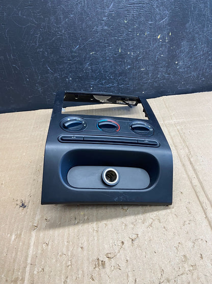 2004 to 2008 Ford F150 Radio Climate Dash Bezel Surround Black AE1900 DG3