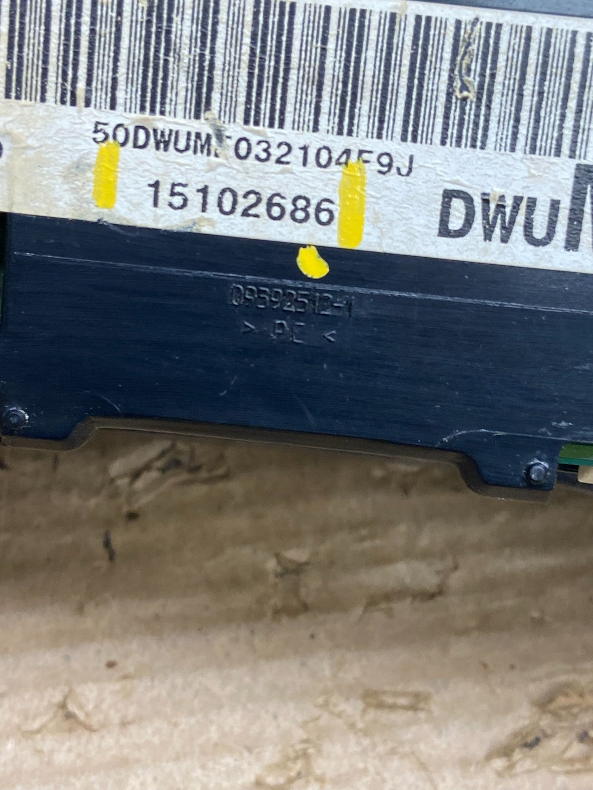 2004 to 2007 Chevrolet Express Speedometer Cluster Gauge OEM W3352 DG7