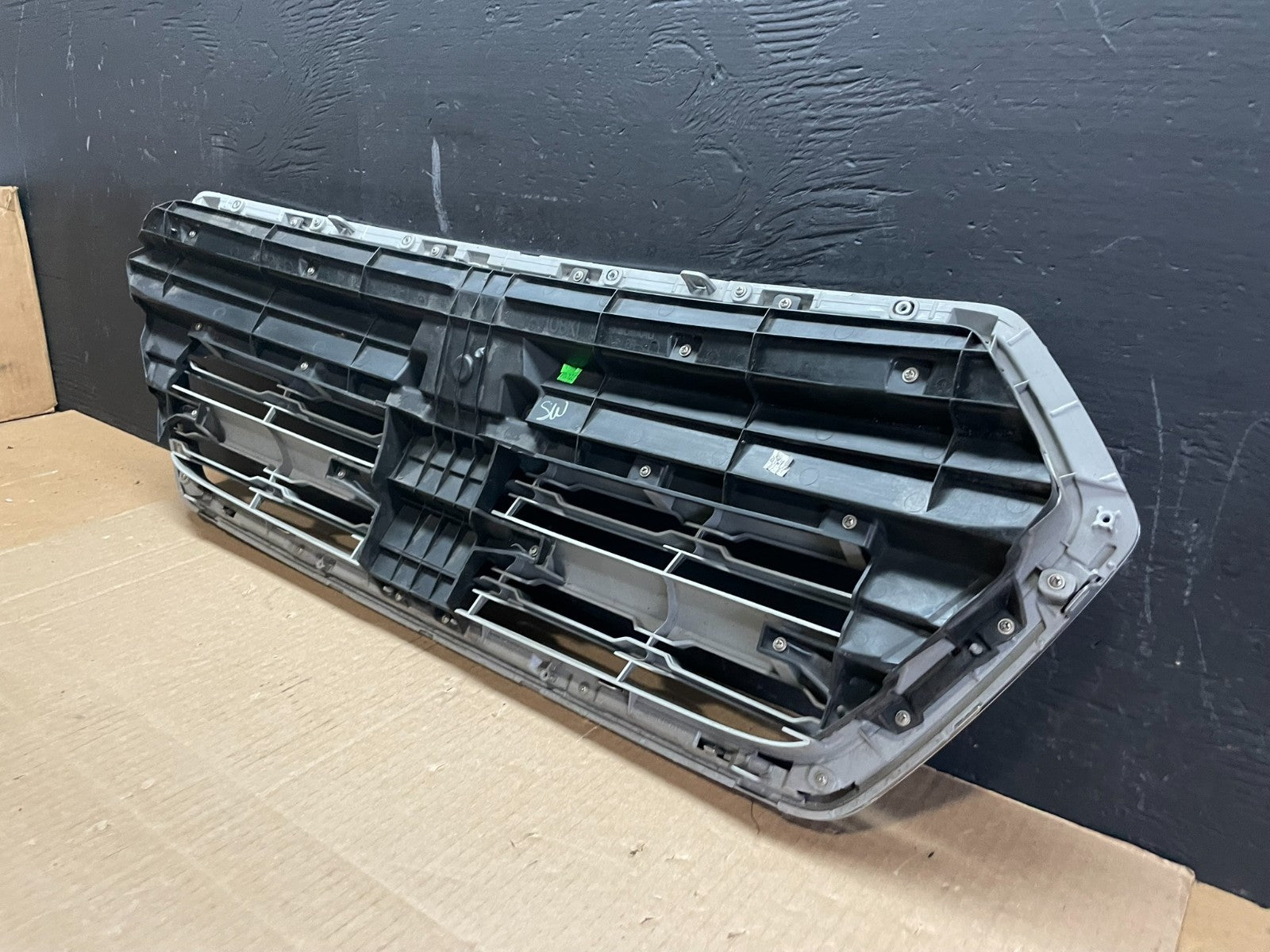 2015 to 2017 Subaru Legacy Outback Wagon Front Grill Grille AB7638 DG7