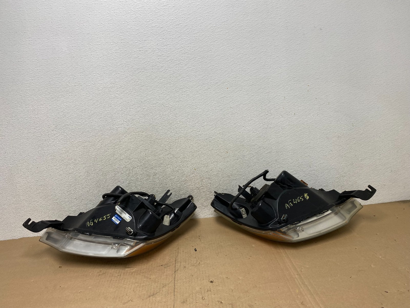 2008 2009 2010 2011 Ford Focus Left+Right Headlights Halogen AG4655 DW13