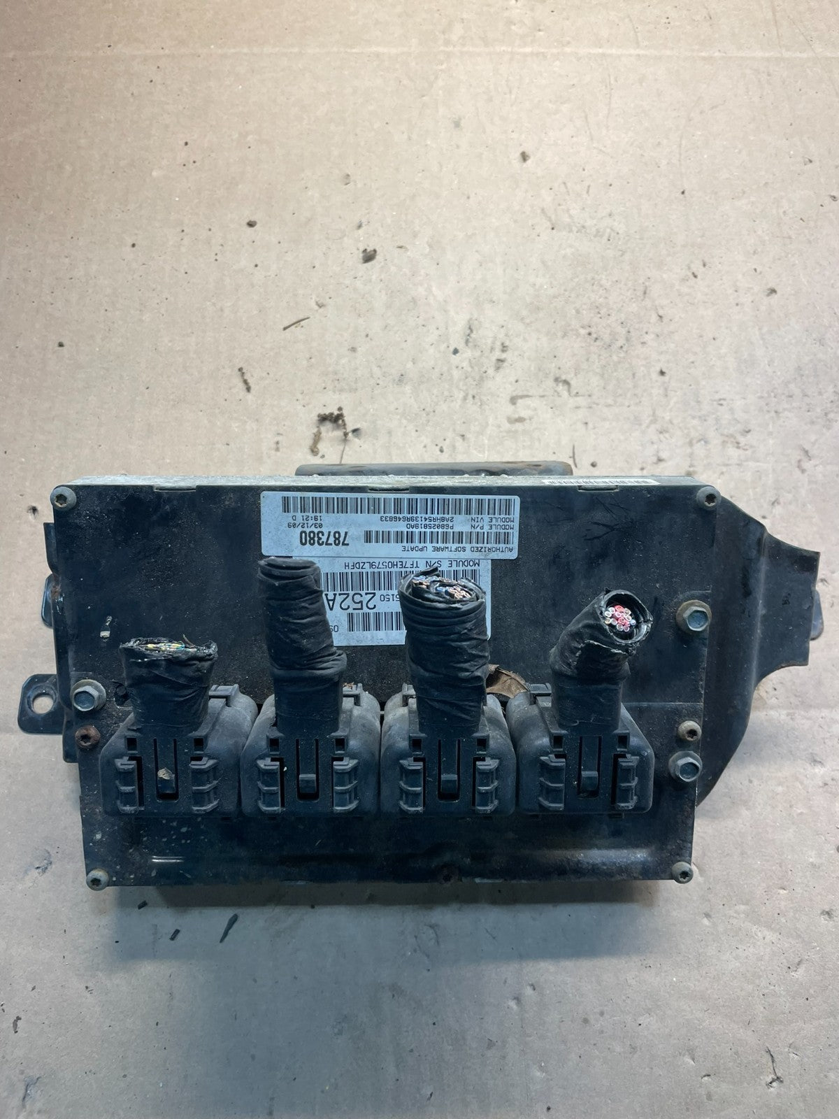 2008 2009  Caravan Town & Country 3.8L Engine Control Unit ECU Module S8149 DG2