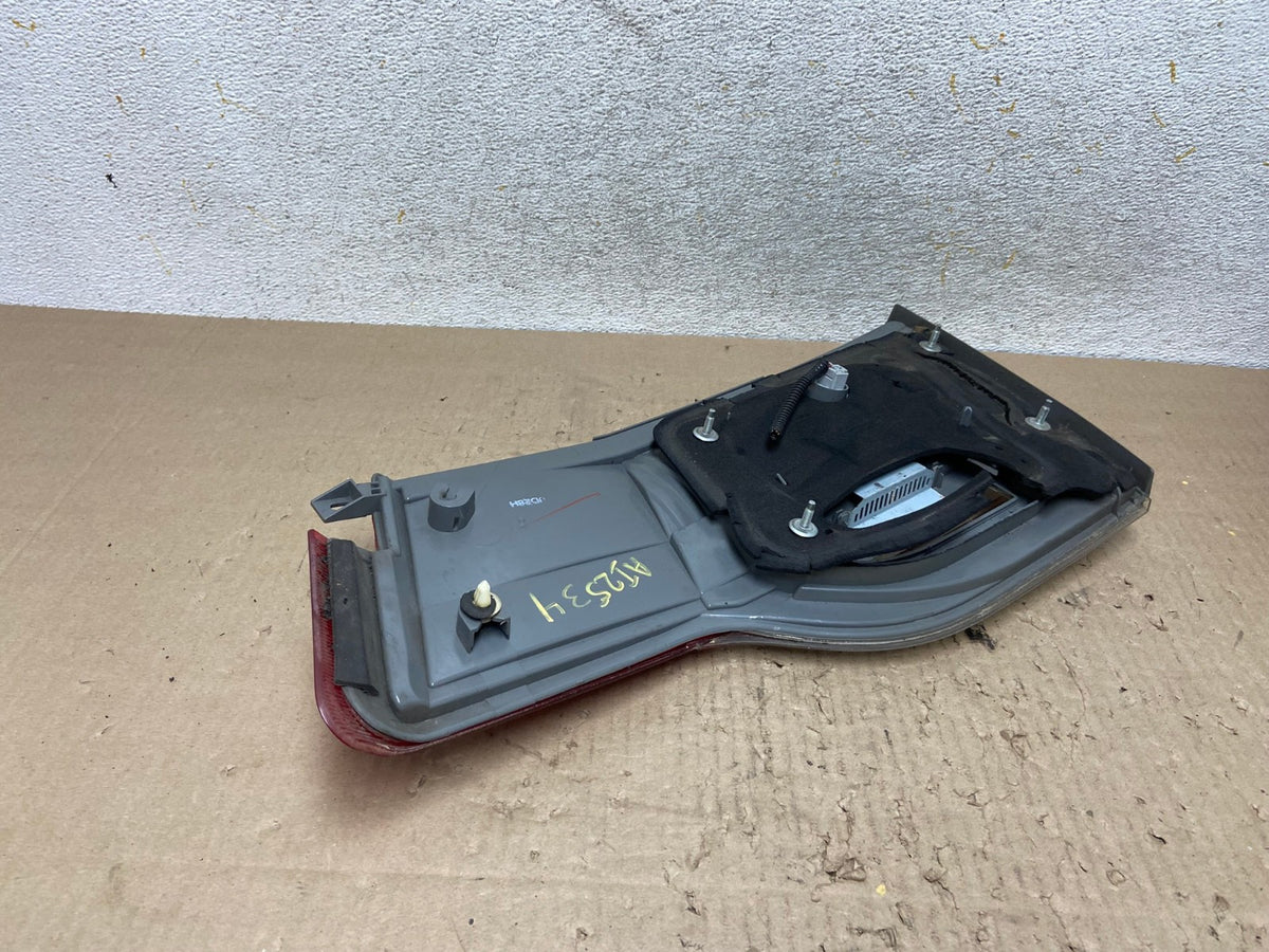2008 to 2010 Honda Odyssey Left Driver LH Side Tail Light Inner AI2534 LK4