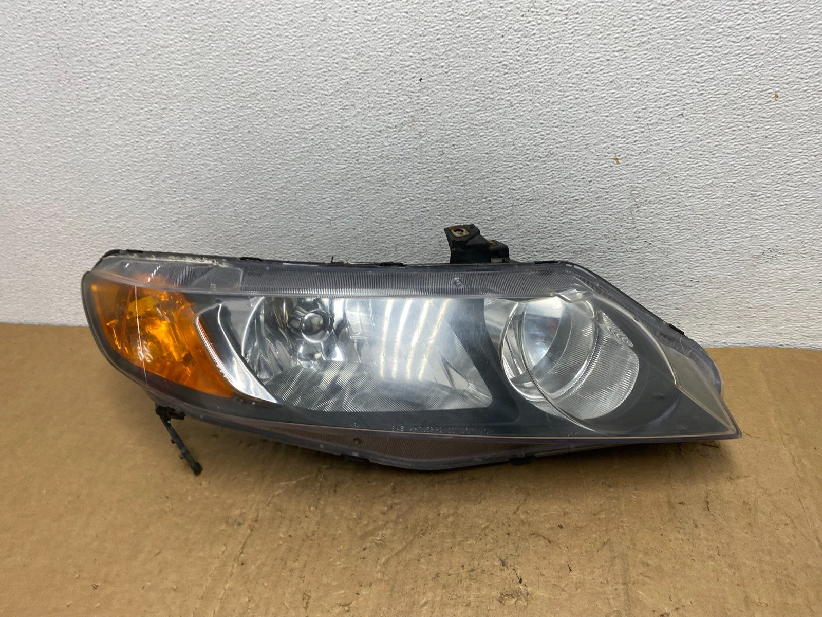 2006 2007 2008 Honda Civic Sedan Right Passenger Headlight Halogen AD1393 DW0