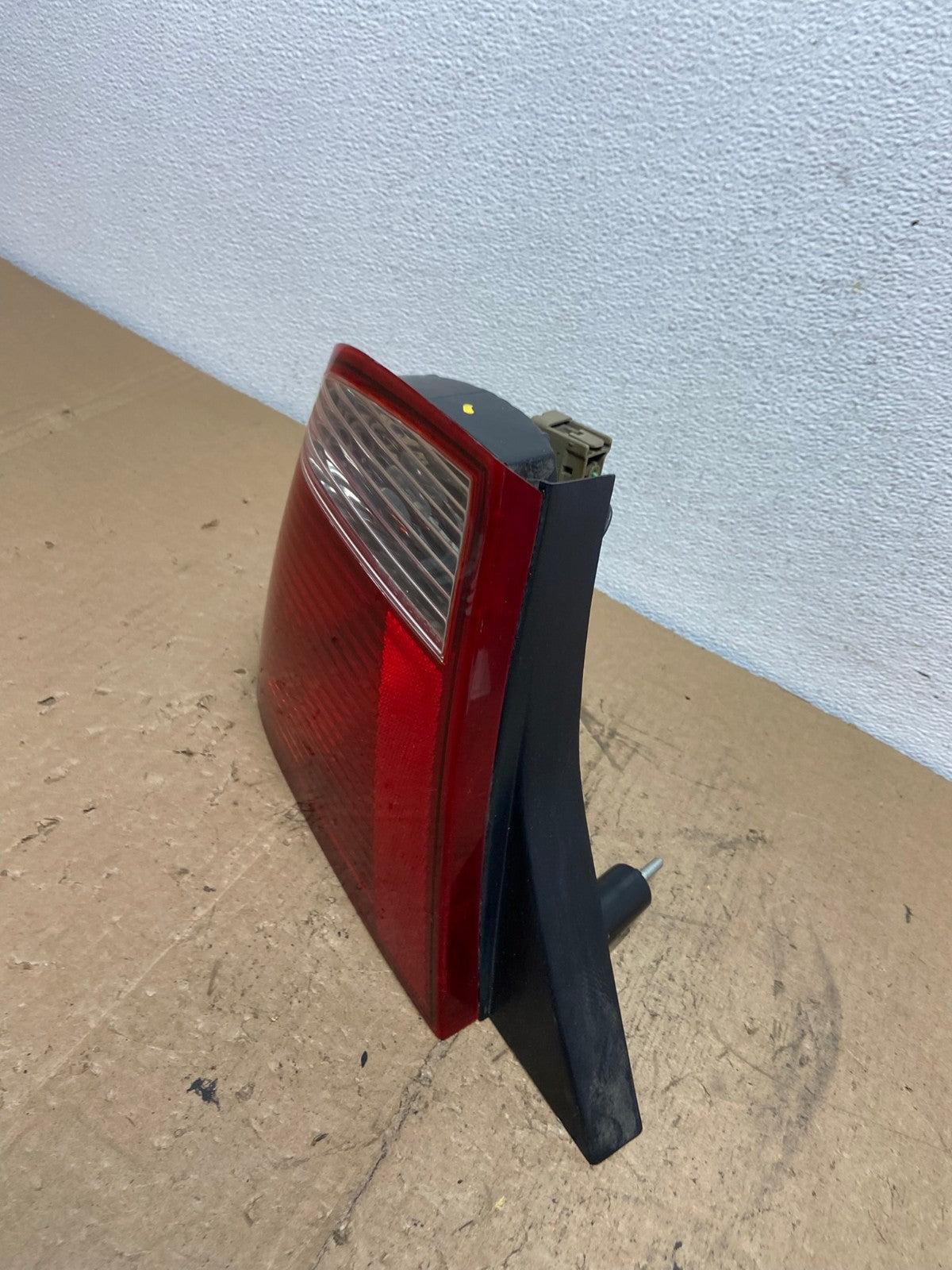2005 2006 2007 Ford Focus Sedan Left Driver Side Tail Light AC7327 LK1