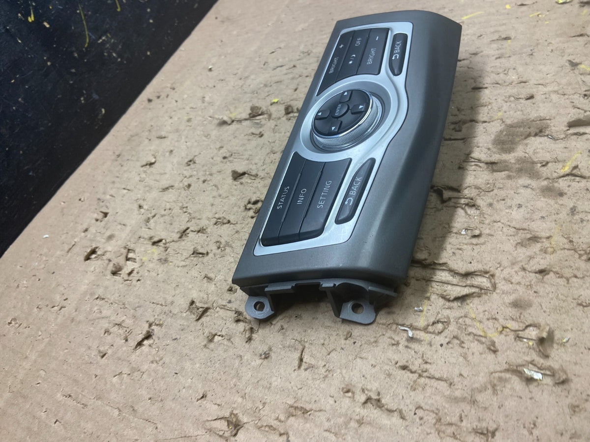 2009-2014 Nissan Murano AM FM Radio CD Control Panel T9029 DG2