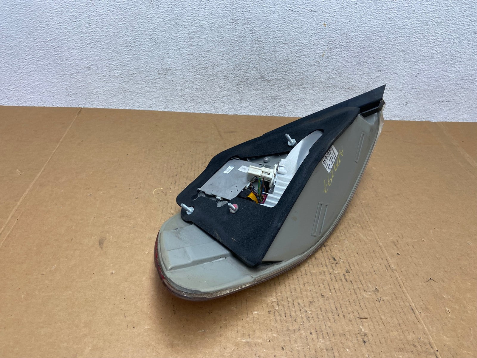 2006 to 2008 BMW 7-Series 750li 760li Right Passenger Tail Light AD9297 LK4