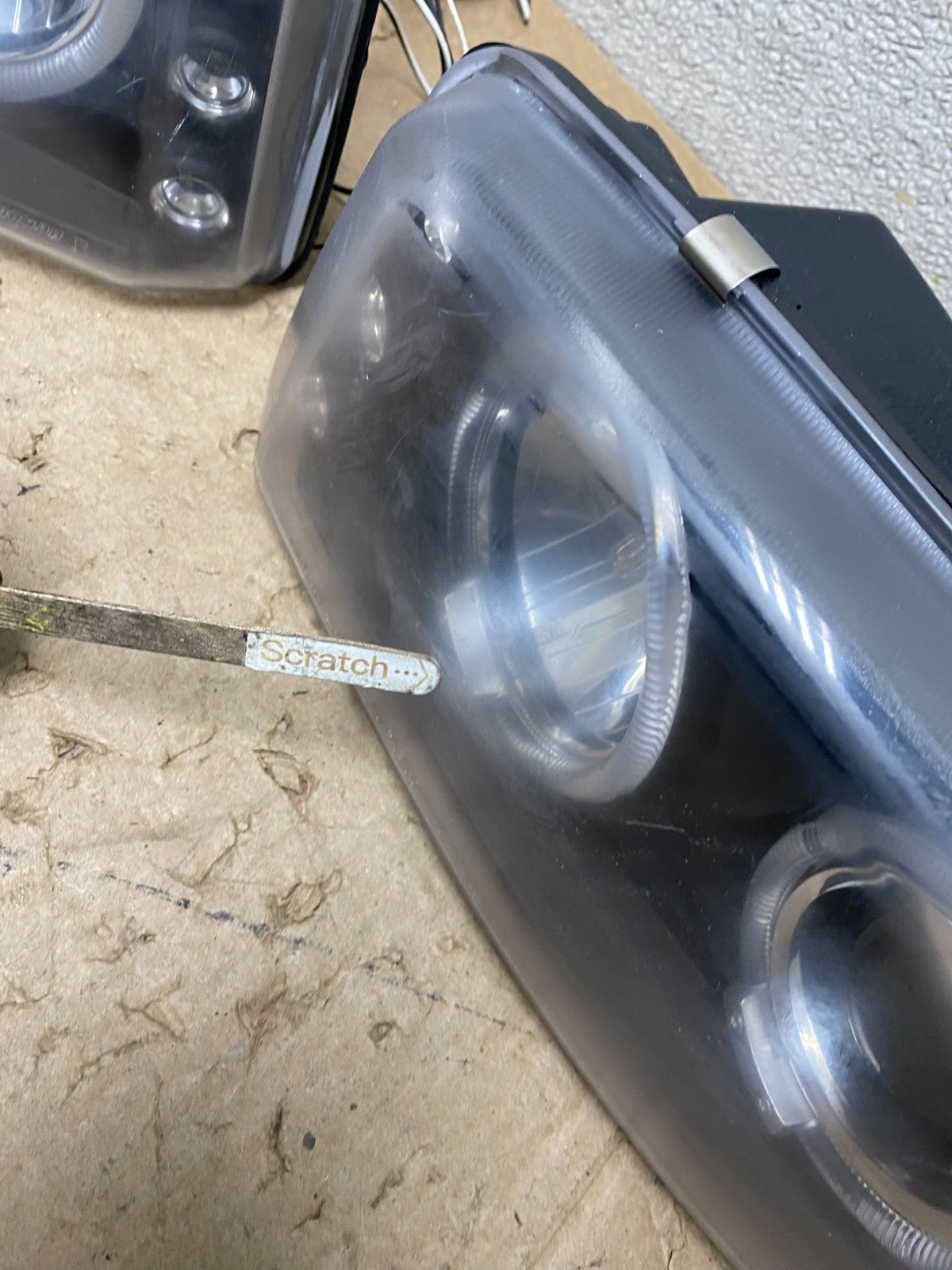 1999- 2006 GMC Sierra Left+Right Set LED Headlight W9247 DG8