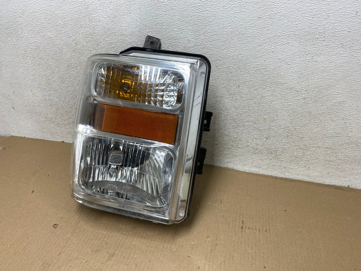 2008 to 2010 Ford F250 Super Duty Right Passenger RH Side Headlight AH5736 DW2