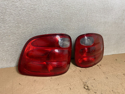 1997 to 1999 Ford F150 F-150 Left+Right Side Tail Lights Oem W3644 DW2