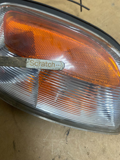 1998 - 2000 Nissan Frontier Front Left Driver Turn Signal Aftermarket X4680 DG3