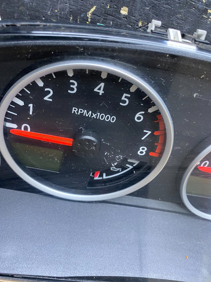 2005 Nissan Pathfinder Speedometer Cluster Gauge OEM  z4606 DG1