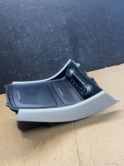 2014-2019 Mercedes CLA250 A/C Heater Climate Control Module Cup Holder AE4046 DG4
