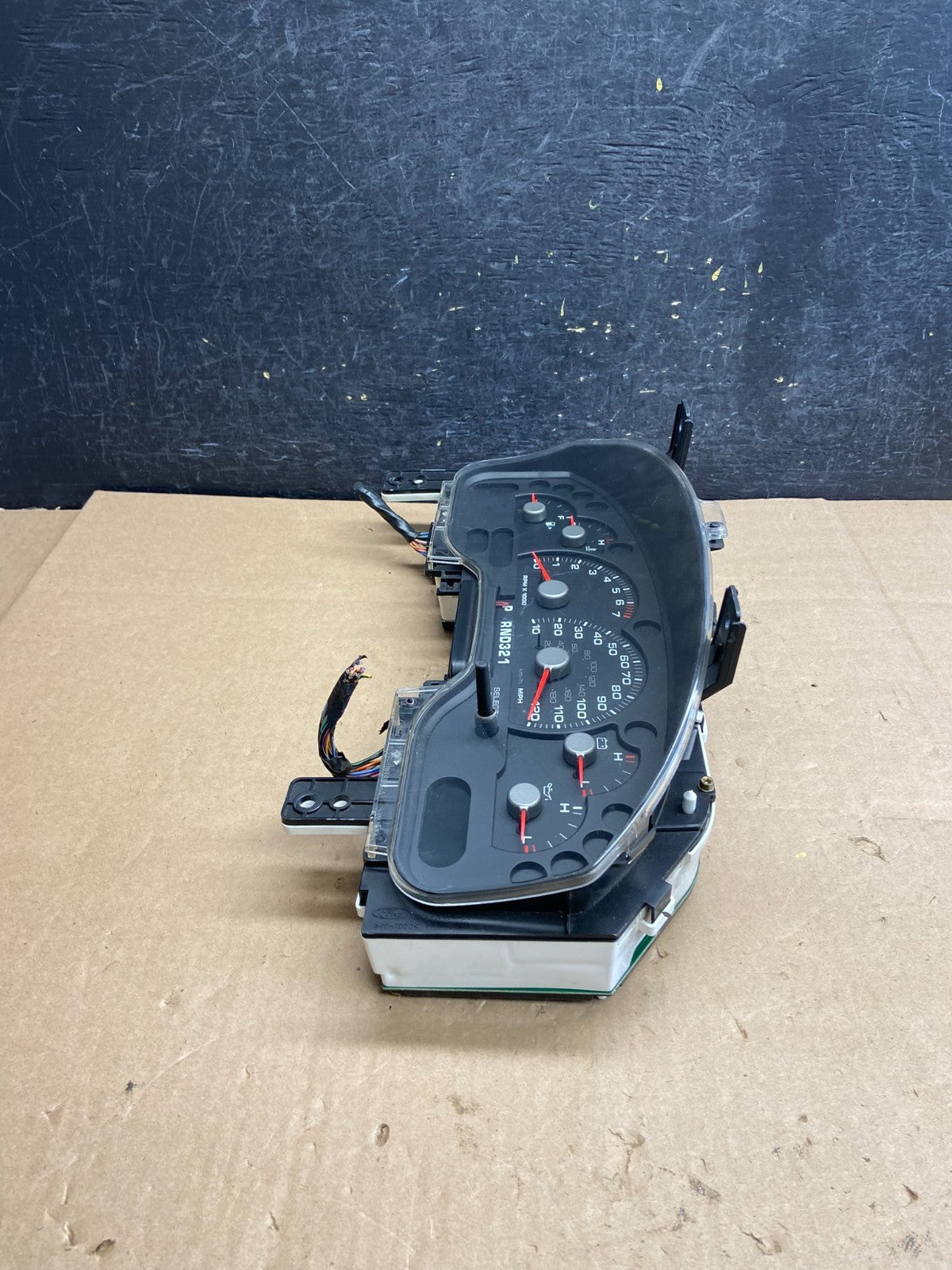2002 Ford Explorer Speedometer Cluster Gauge AI3248 DG2
