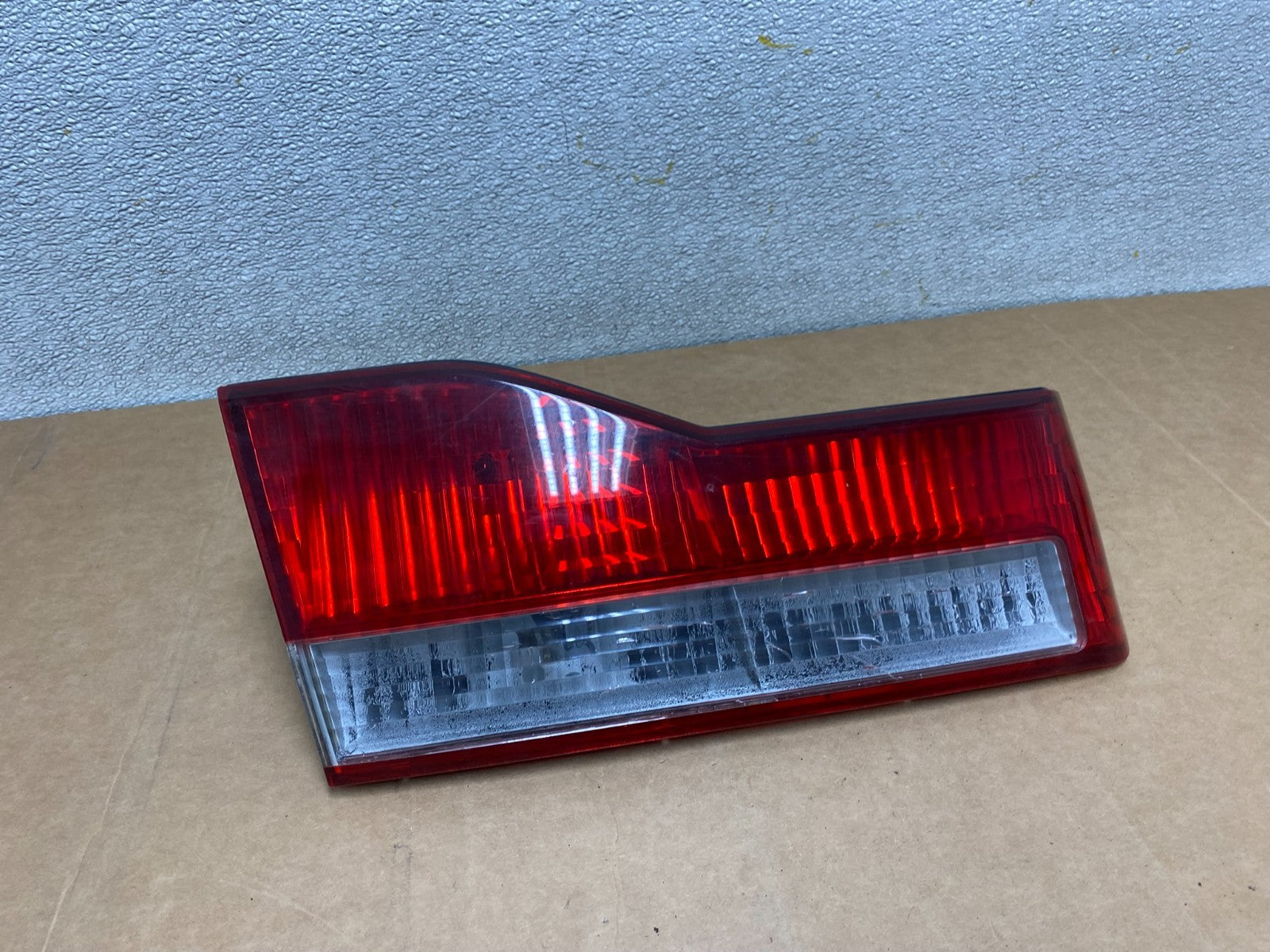 2001 to 2002 Honda Accord Left Driver LH Side Inner Tail Light OEM X2722 DW0