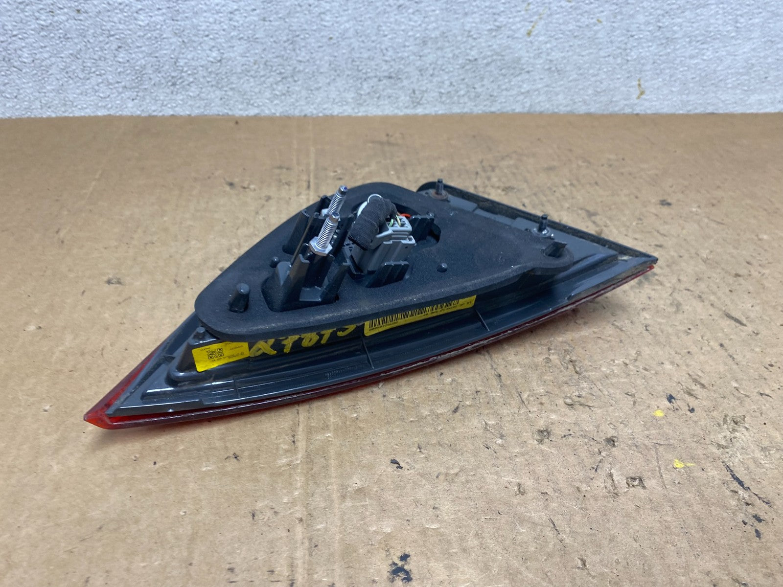 2015 to 2017 Chrysler 200 Sedan Right Passenger  Inner Tail Light Oem Q7875 DW7