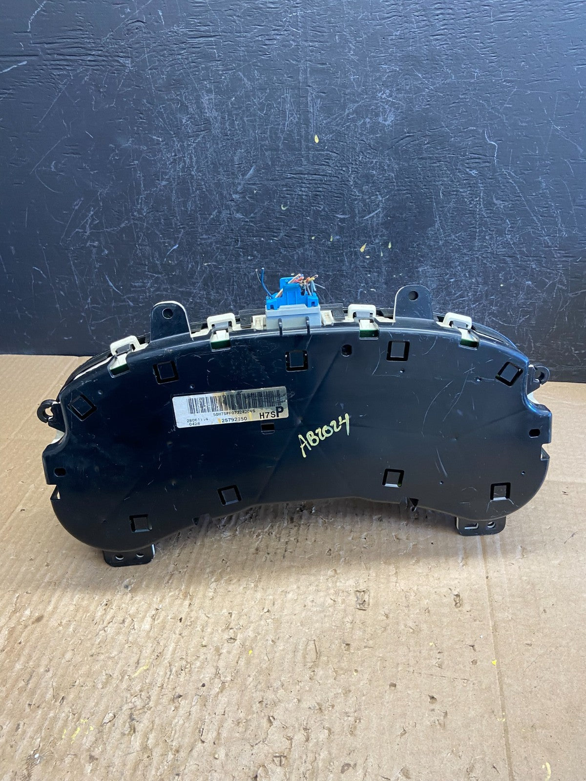 2006 - 2009 GMC Envoy Speedometer Cluster Gauge AD2024 DG4