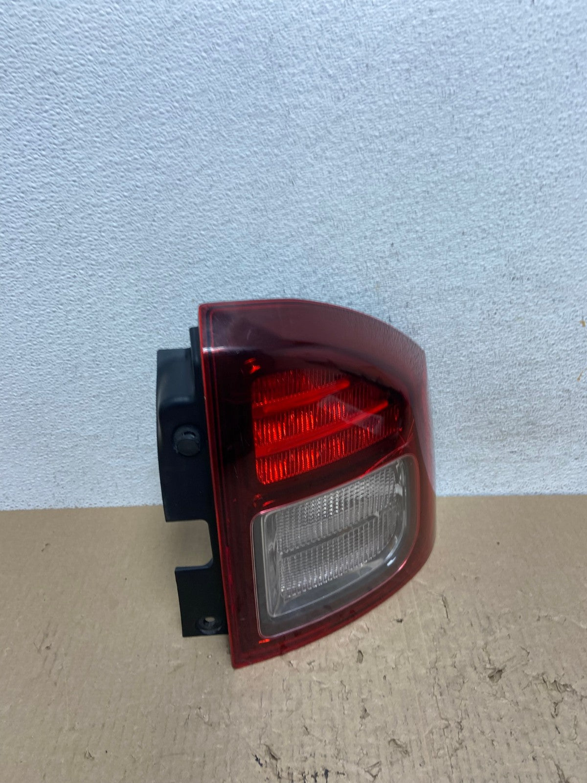2014 - 2017 Jeep Compass Right Passenger Side Tail Light AF2885 LK2