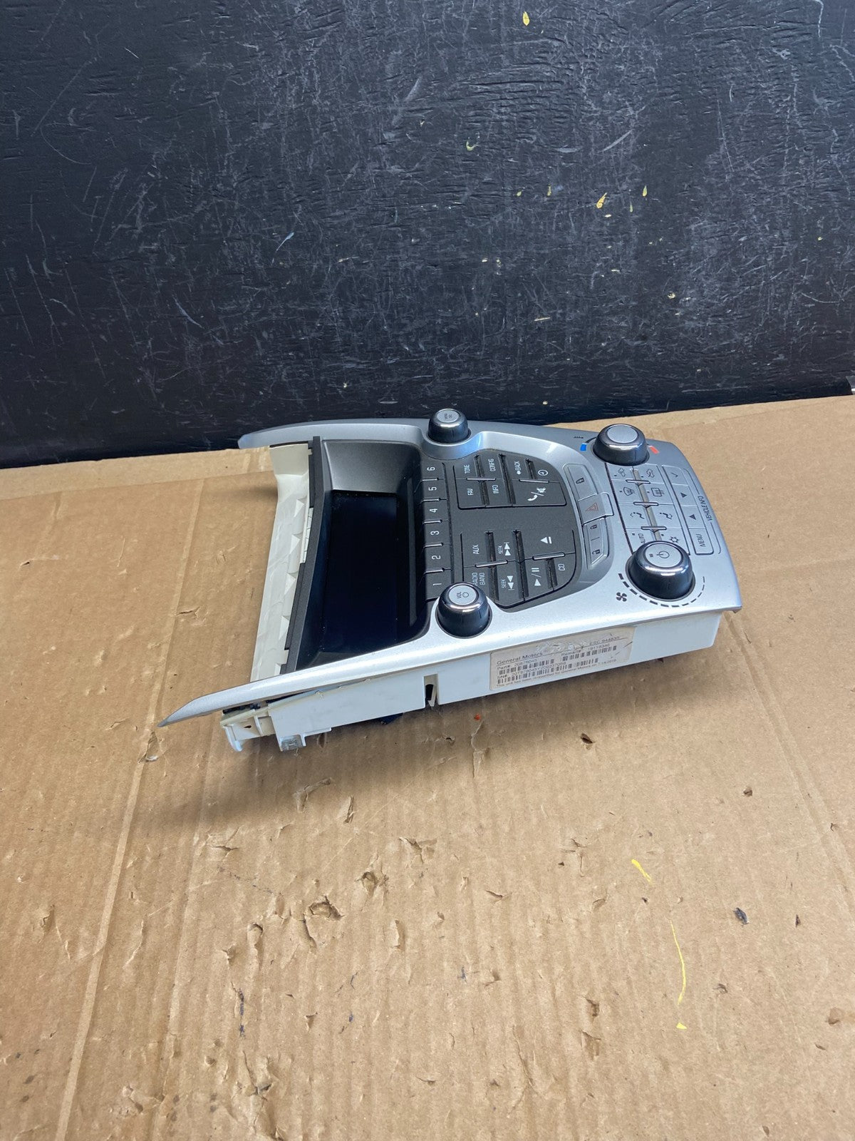 2010-2011 Chevrolet Equinox Radio Face Climate Control Panel Bezel AD2196 DG1