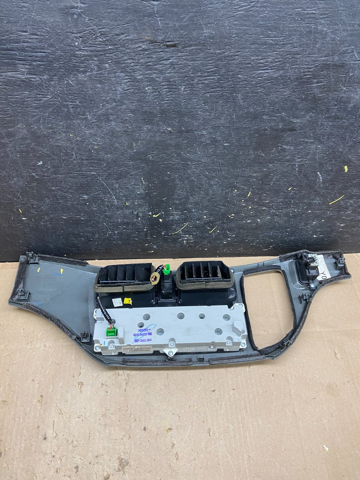 2005 to 2010 Honda Odyssey Radio Climate Control Dash Trim Bezel U4726 DG4
