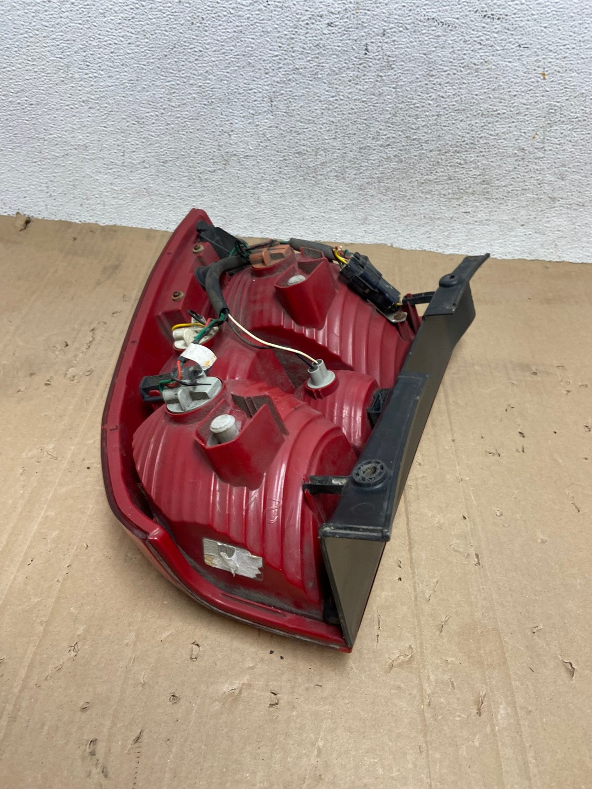 2005 to 2008 Kia Sportage Left Driver Side LH Side Tail Light AE9188 LK7