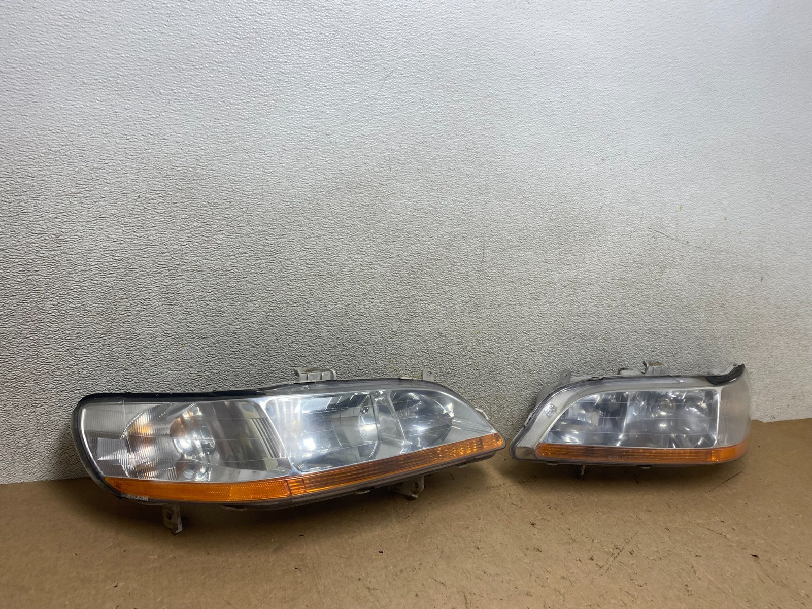 1998 to 2002 Honda Accord Left+Right Set Side Headlights W9030 DW2