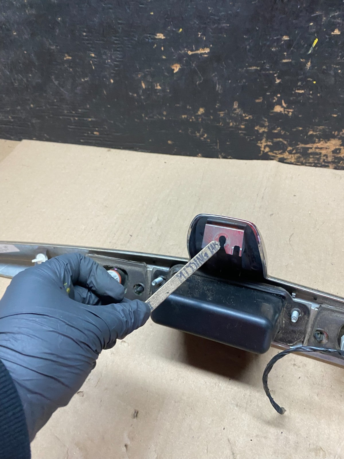 2009 to 2012 Lincoln MKS Trunk Moulding Chrome With Back Up W/O Camera u7451 DG7