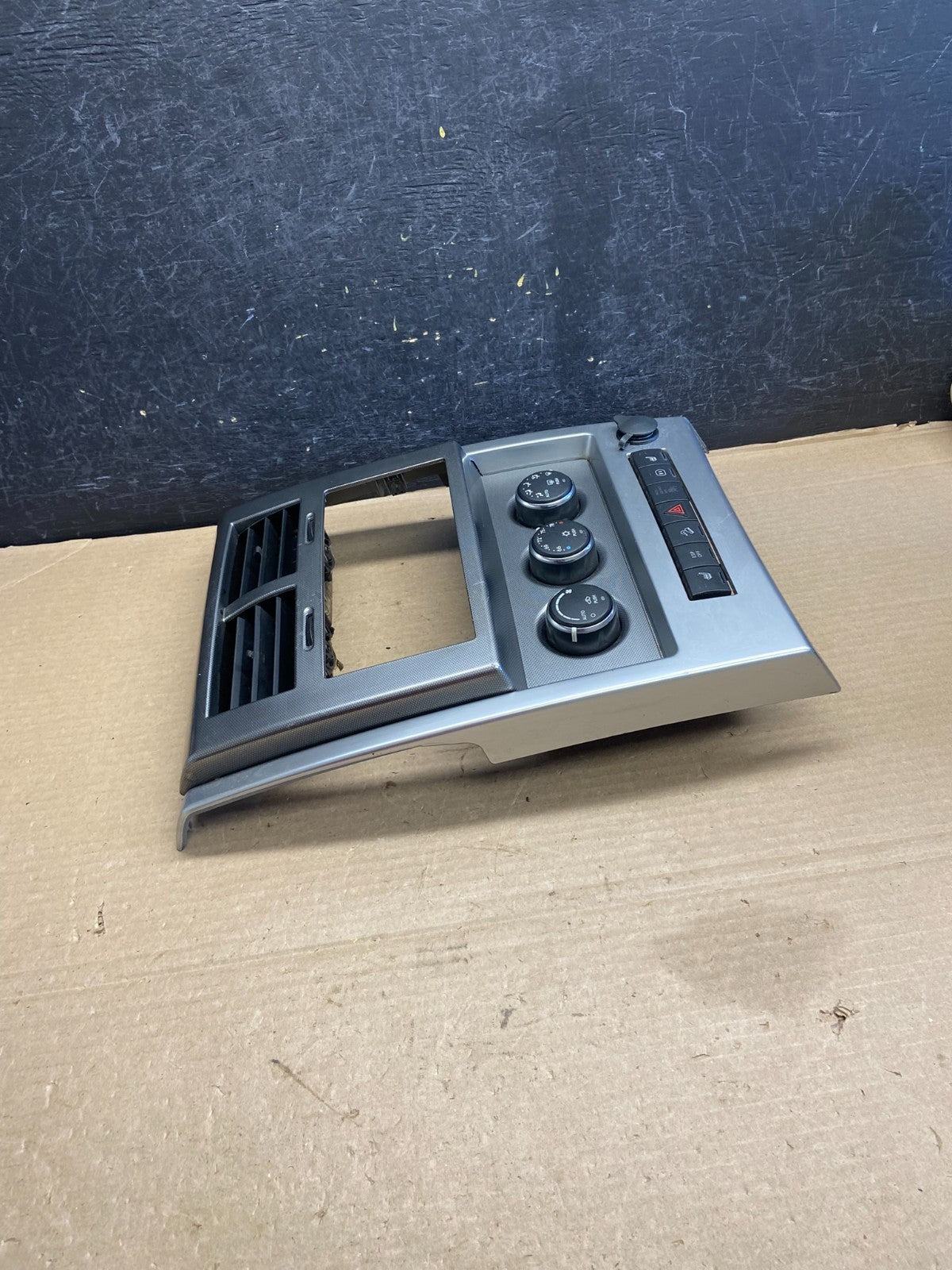 2008 to 2012 Jeep Liberty Dash Climate Temperature Control Radio Bezel AH1558 DG1