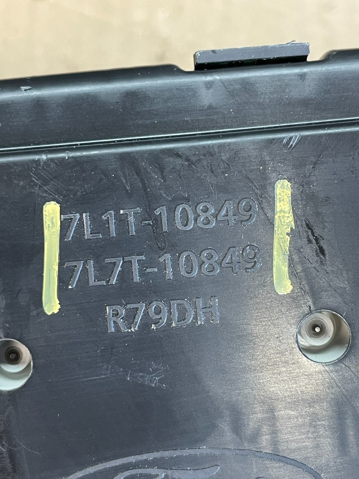 2007 to 2008 Lincoln Navigator Speedometer Gauge Cluster AE3302 DG5