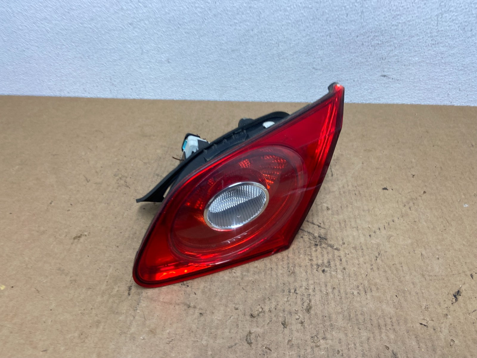 2009-2012 Volkswagen CC Right Passenger RH Side Tail Light Inner Trunk AC3194 DW2