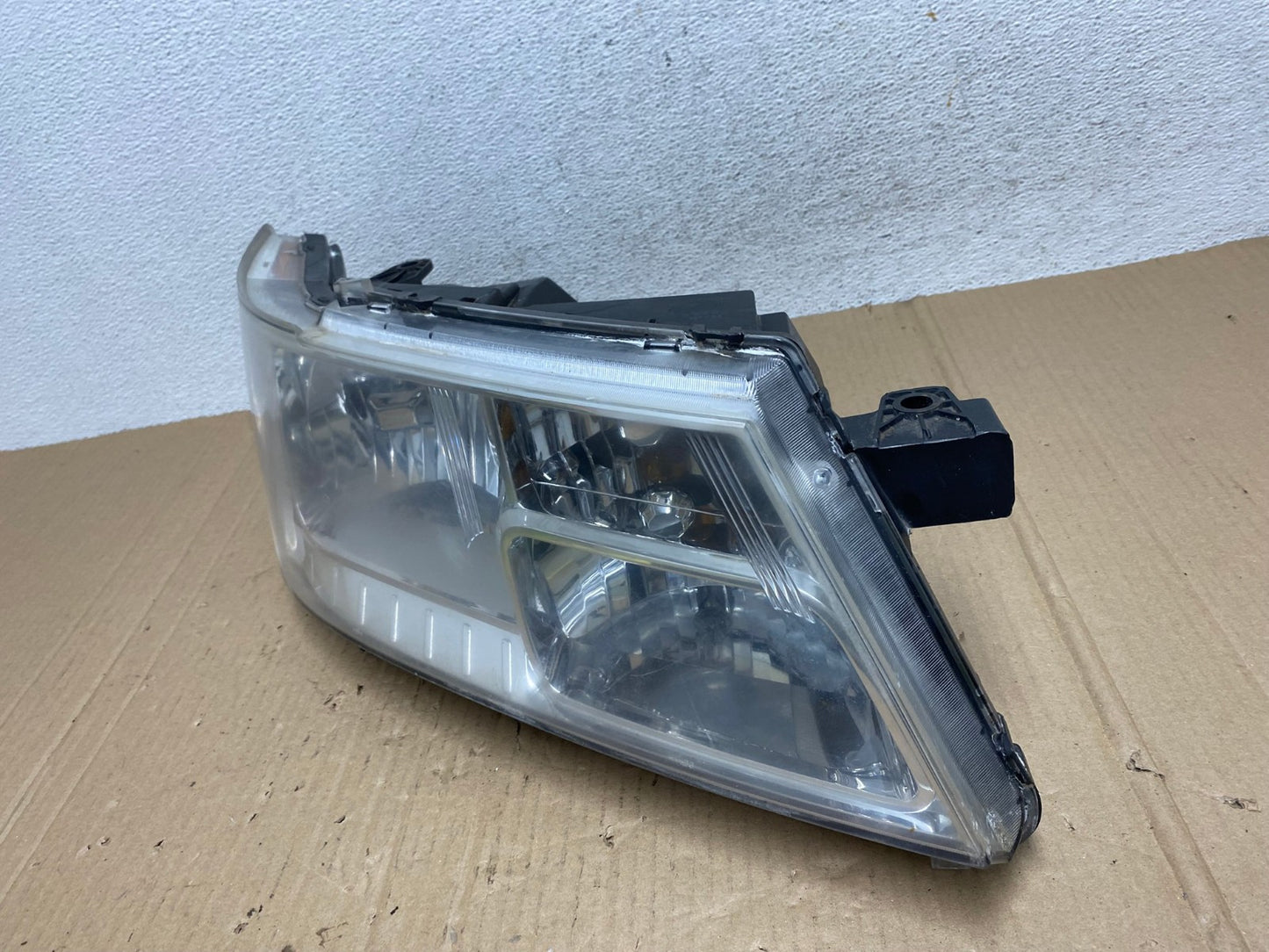 2009 to 2017 Dodge Journey Headlight Right Passenger Rh Halogen AE8960 LK1