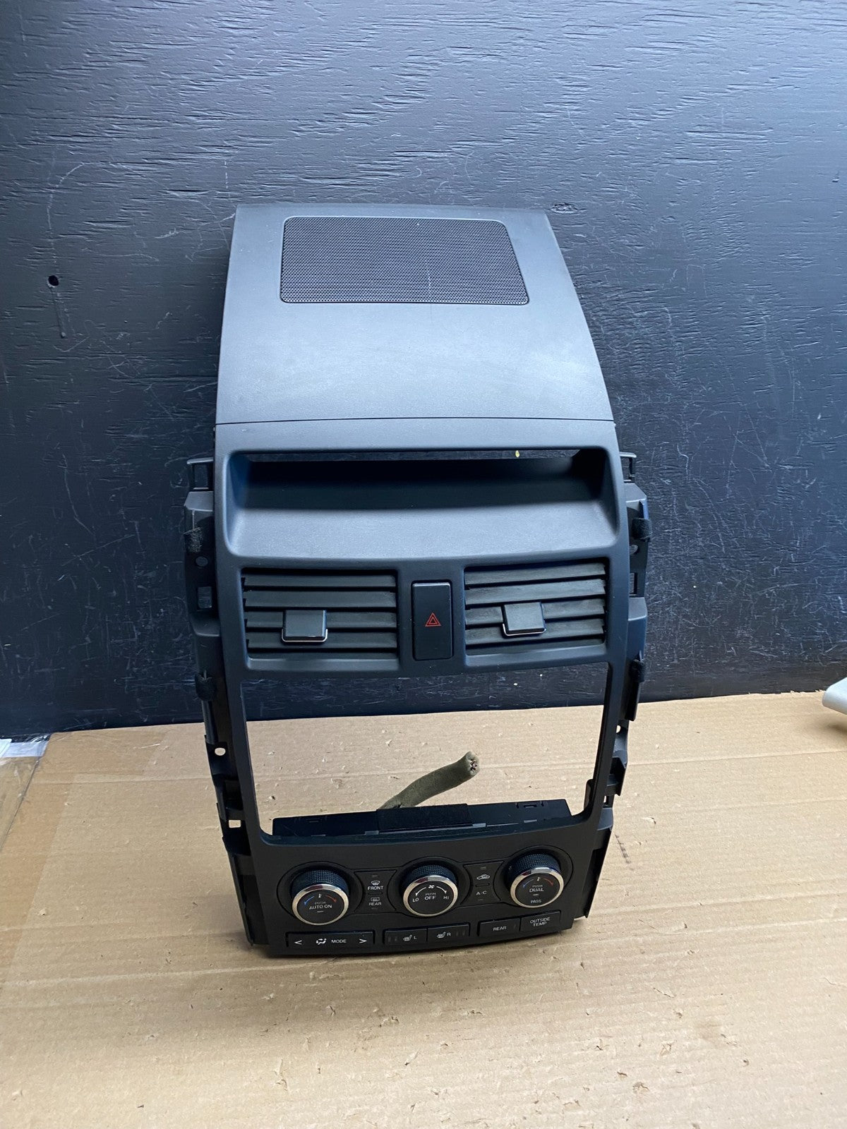 2007 - 2009 Mazda CX-9 Radio Dash Trim Bezel W/Vent AC Climate Control AG6274 DG0