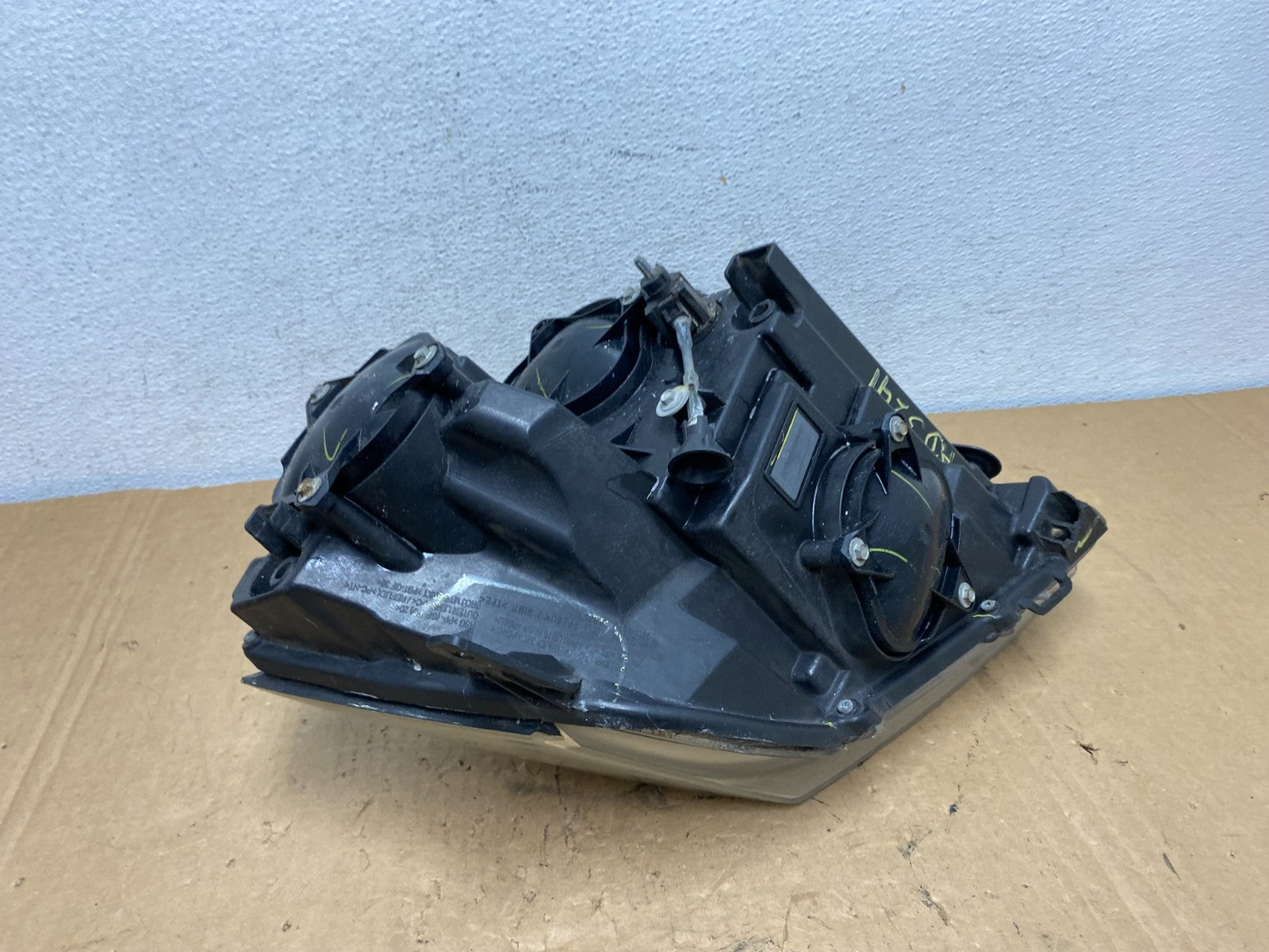 Halogen 2008 to 2014 Cadillac CTS Headlight Right Passenger Rh AD3241 DW7