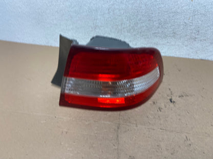 2000 2001 Lexus ES300 Outer Right Passenger RH Side Tail Light AF4678 LK0
