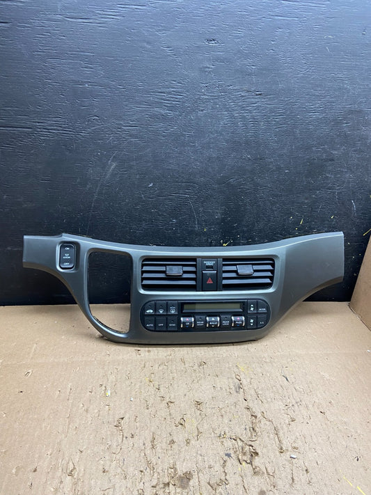 2005 to 2010 Honda Odyssey  Radio Climate Control Dash Trim Bezel T8426 DG0