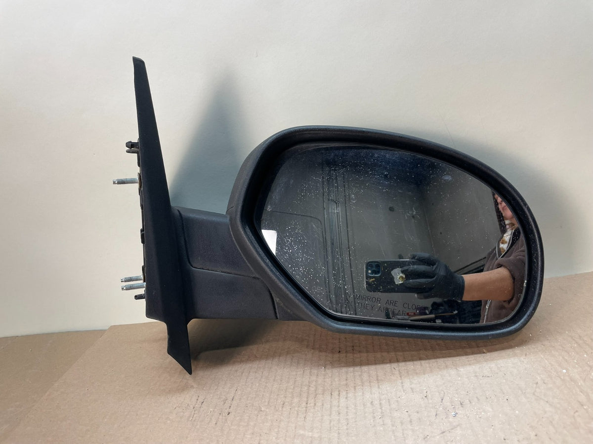 2007-2013 Chevrolet Tahoe Silverado Suburban Right Passenger Mirror AJ0597 DG5