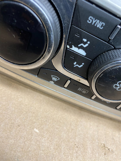 2013 - 2016 GMC Acadia A/C Heater Climate Control Radio Panel Bezel OEM y9910 DG1