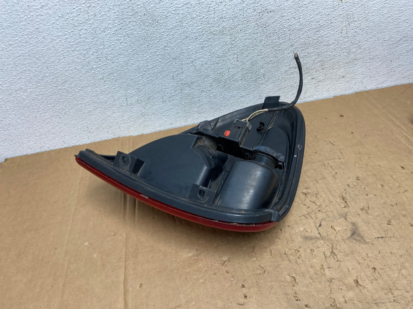 2004 - 2007 Dodge Grand Caravan Right Passenger Side Tail Light AD3109 LK5