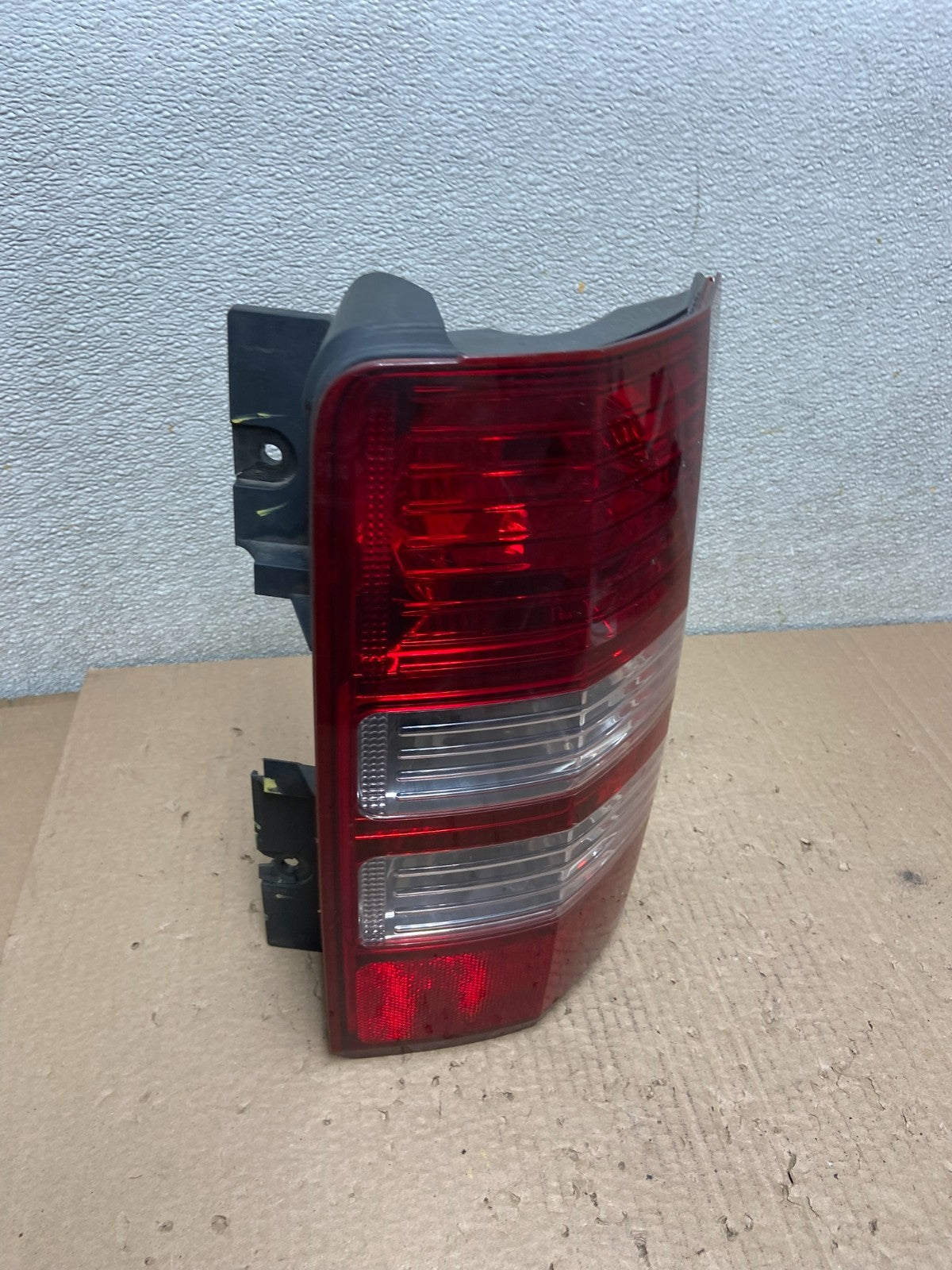 2008 to 2012 Jeep Liberty Right Passenger RH Side Tail Light OEM AB2547 DW2