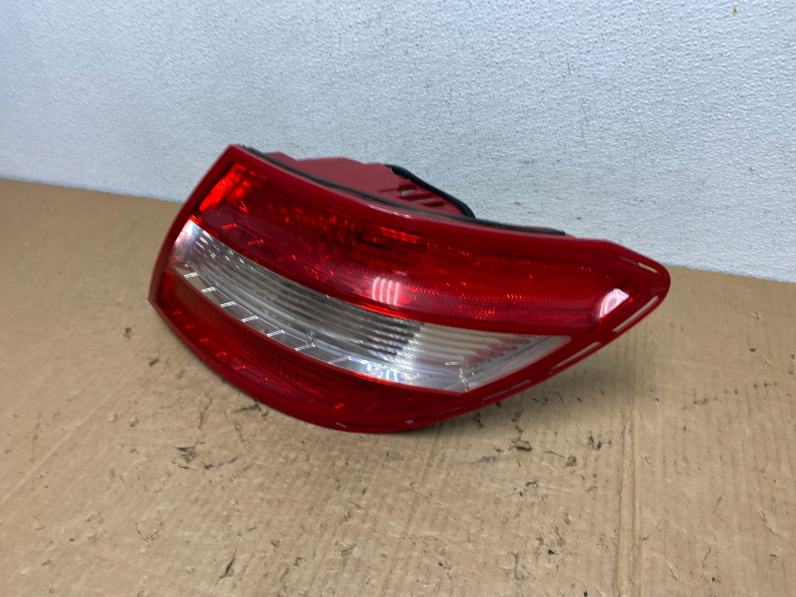 2008 2009 2010 2011 Mercedes C-Class Right Passenger Tail Light AC8296 LK1