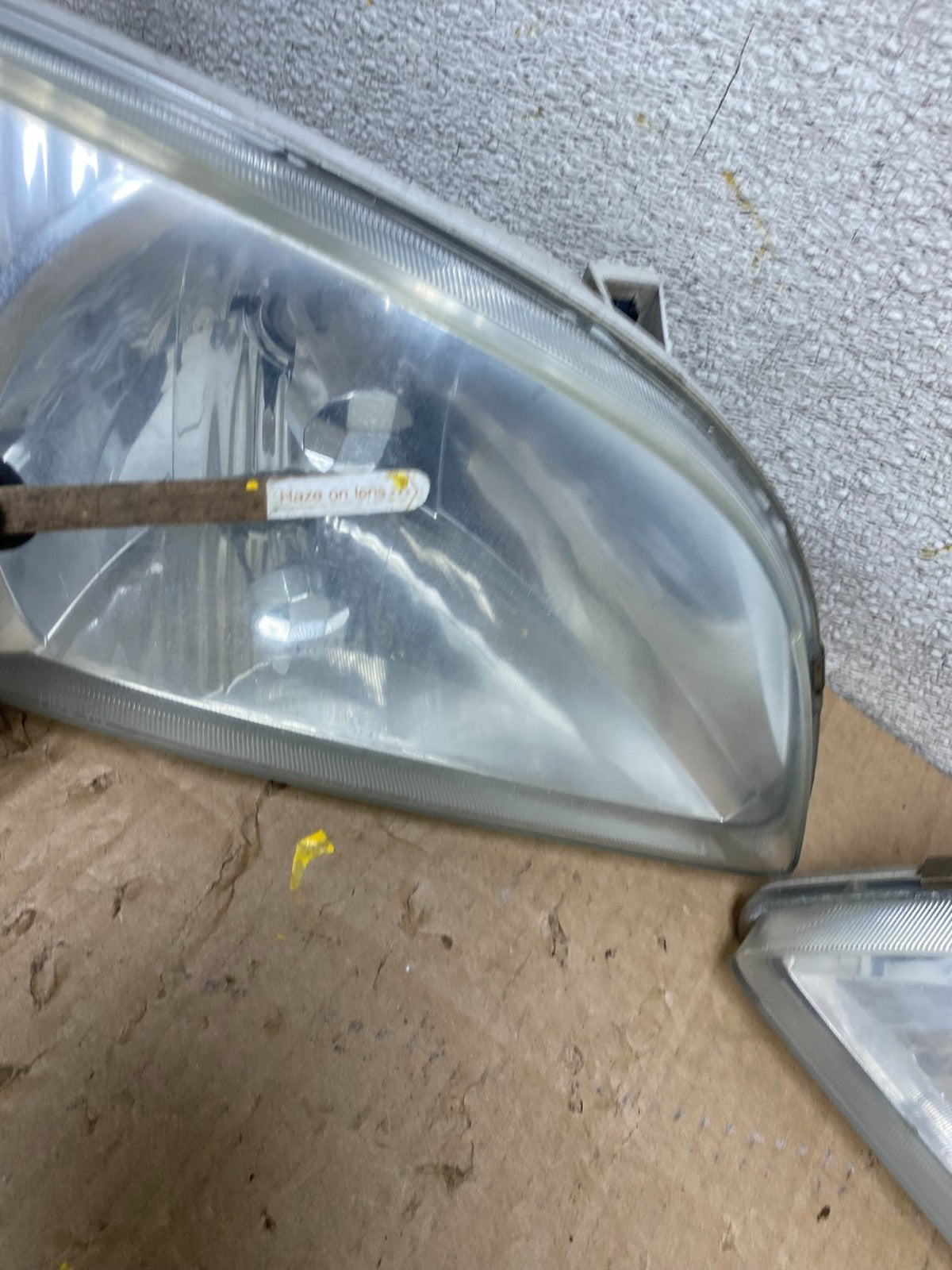 2001 2002 2003 Toyota Sienna Left+Right Side Set Headlights Halogen T5730 DW10