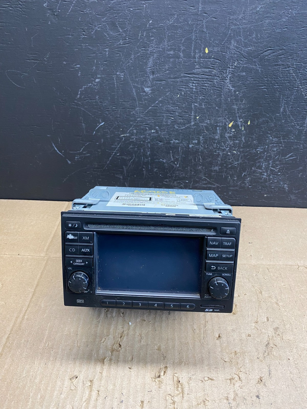 2011 to 2012 Nissan Rogue AM FM XM Radio CD Player Screen Receiver AB9658 DG0