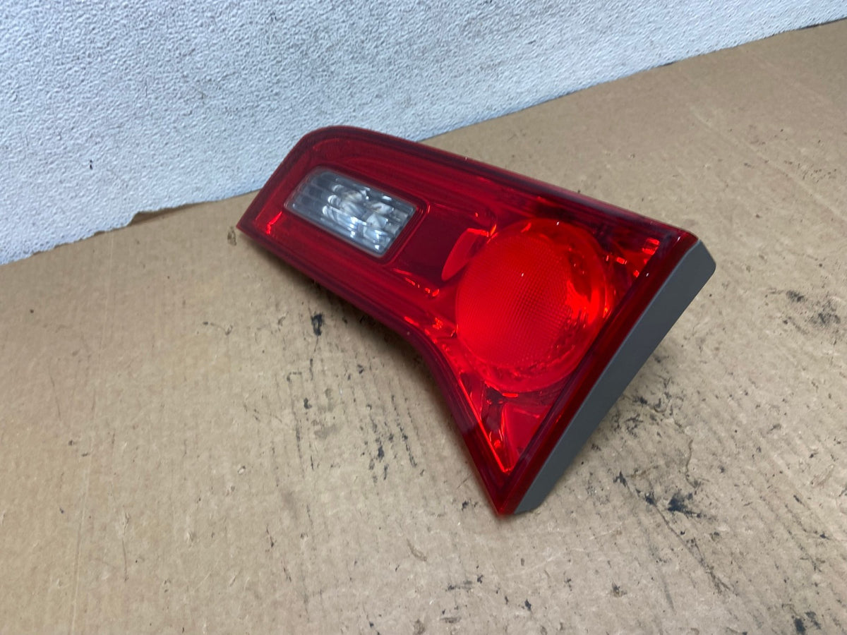 2007 2008 2009 Acura Rdx Right Passenger Side RH Inner Tail Light AG2317 LK1