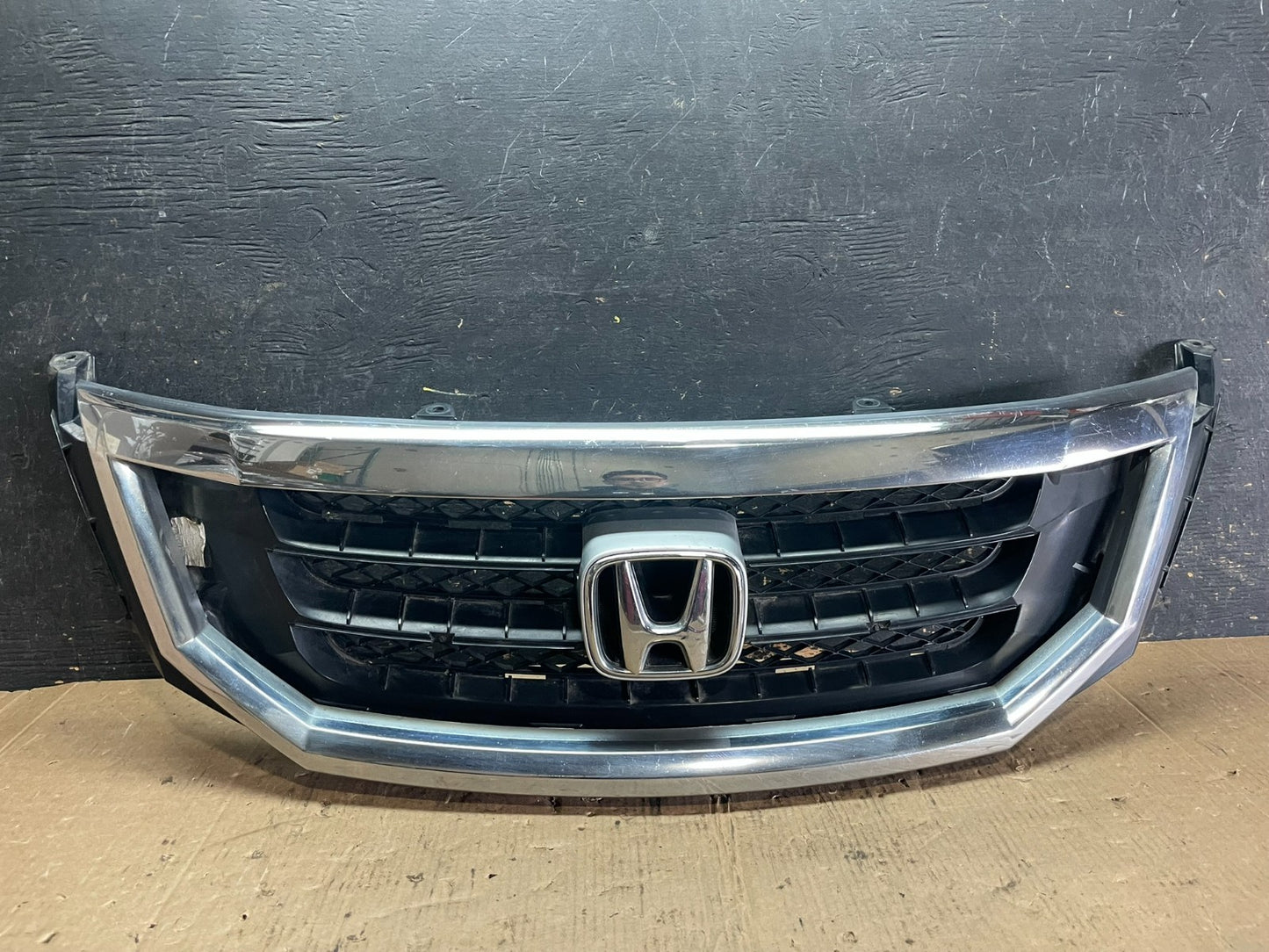 2008 2009 2010 Honda Odyssey Front Upper Grill Grille Z5940  DG0