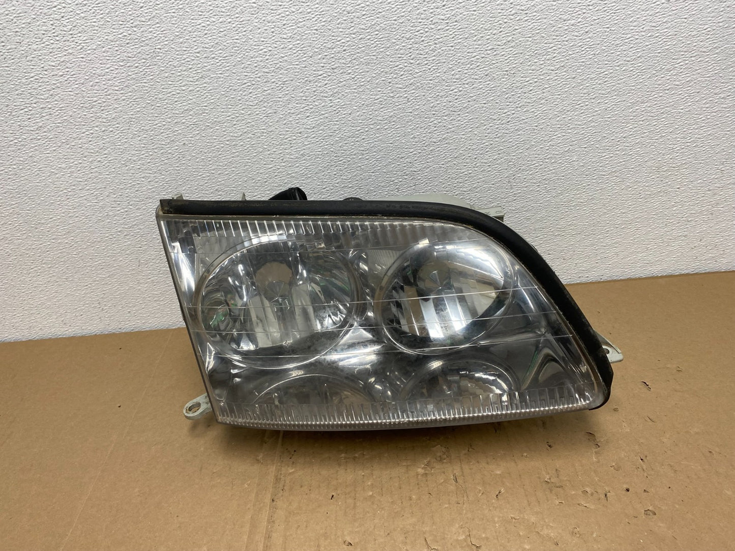 1998 1999 2000 Lexus LS400 Right Passenger Side Xenon HID Headlight OE AB6859 DG0